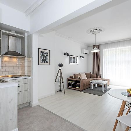 Jazz & Wine - Luxury Apartment By The Sea & Parking & Hbo & Netflix Varna Extérieur photo