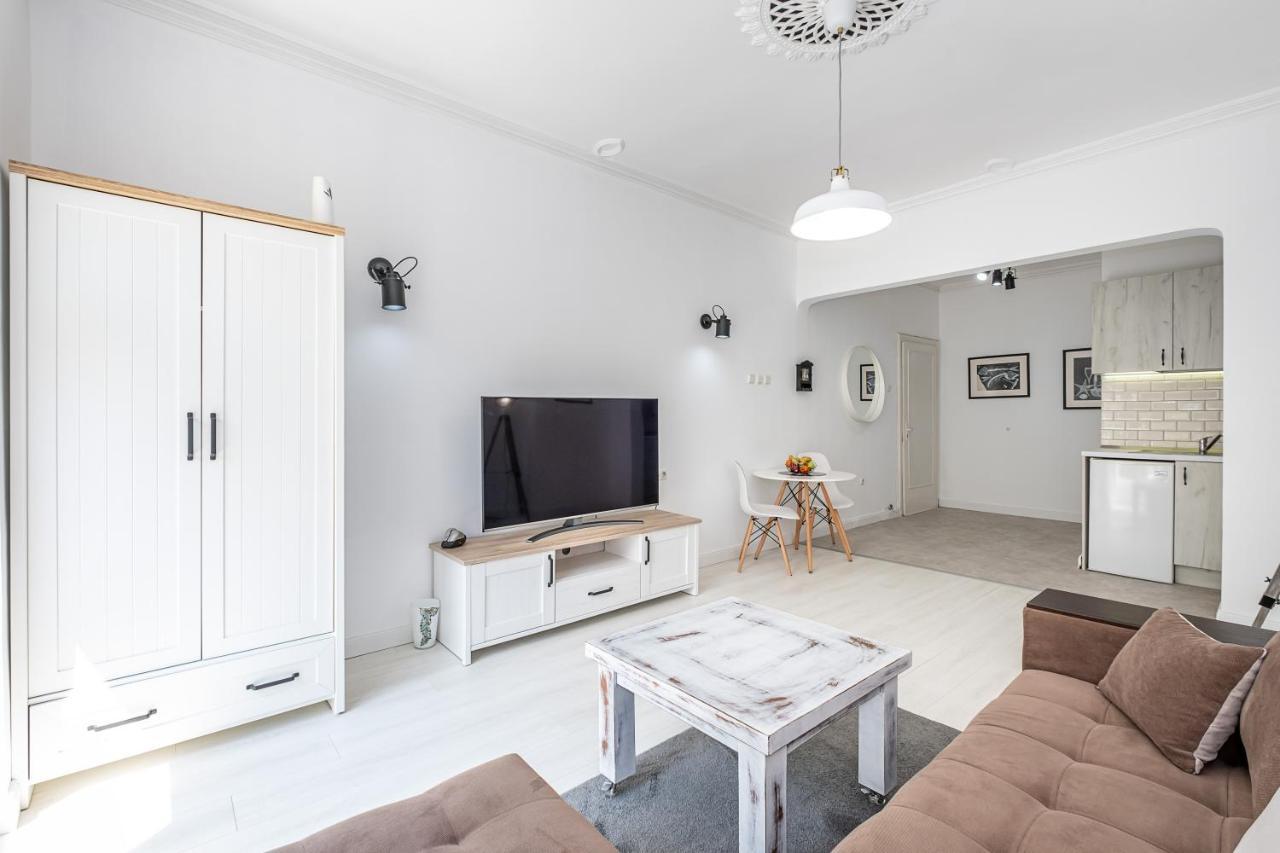 Jazz & Wine - Luxury Apartment By The Sea & Parking & Hbo & Netflix Varna Extérieur photo