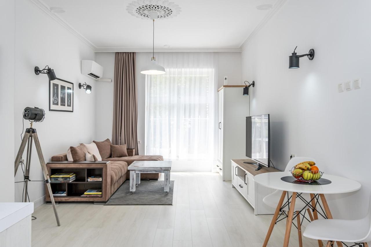 Jazz & Wine - Luxury Apartment By The Sea & Parking & Hbo & Netflix Varna Extérieur photo