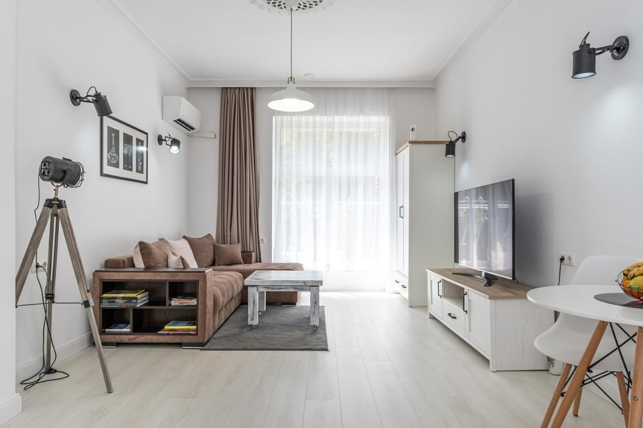 Jazz & Wine - Luxury Apartment By The Sea & Parking & Hbo & Netflix Varna Extérieur photo